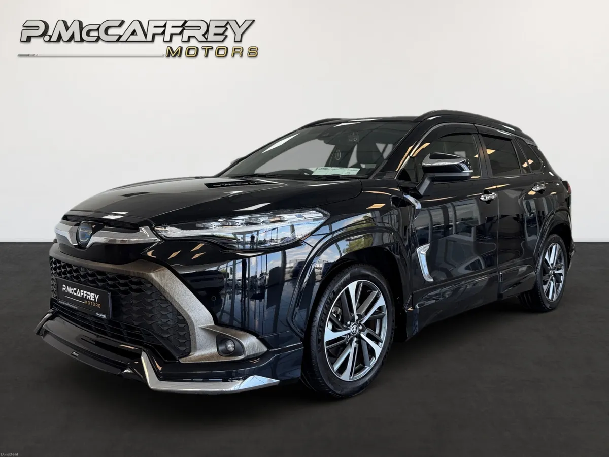 2022 Toyota Corolla Cross Z 1.8 Hybrid, Sunroof - Image 1