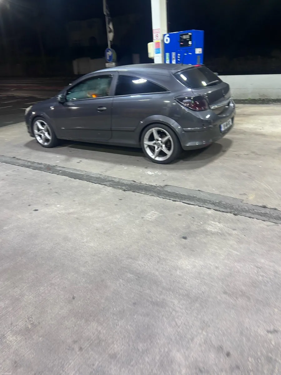 2009 Opel Astra 1.4 petrol nct 04/27 & tax 10/26 - Image 2