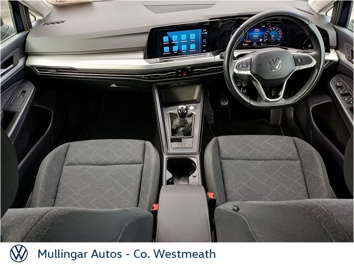 Volkswagen Golf 2.0 TDI 115HP Life - Image 2
