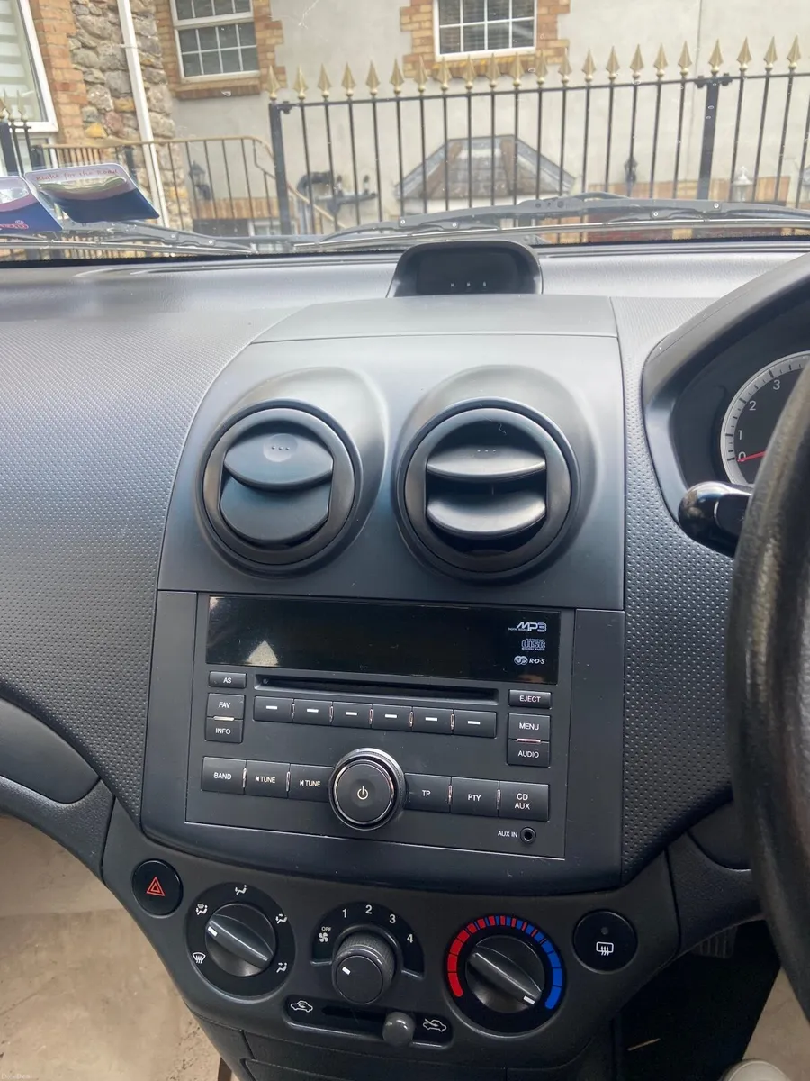 Chevrolet Aveo 2011 - Image 5