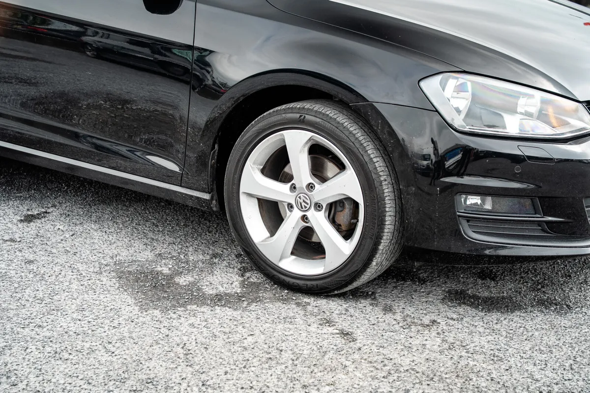 2016 Volkswagen Golf Turbo Diesel - Image 5