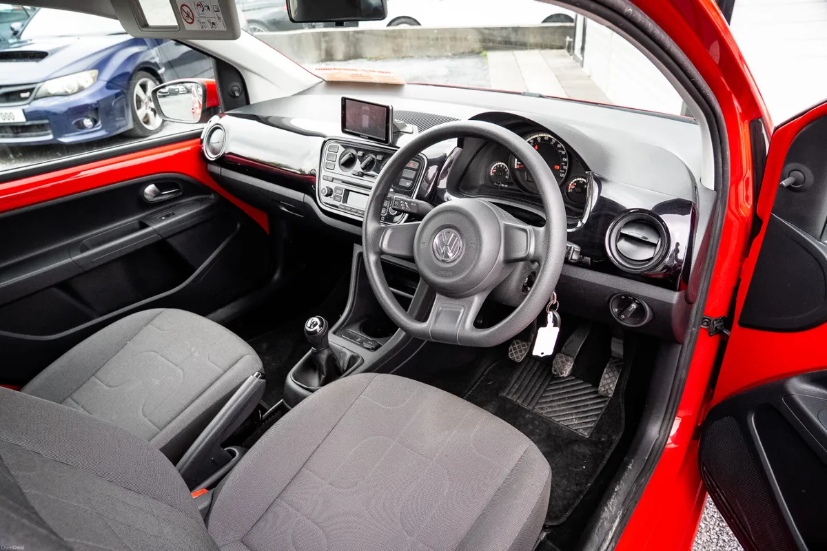 Volkswagen up! 2015 - Image 6