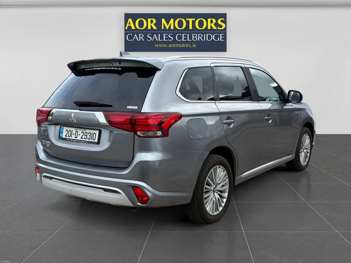 Mitsubishi Outlander 2020 PHEV - Image 4
