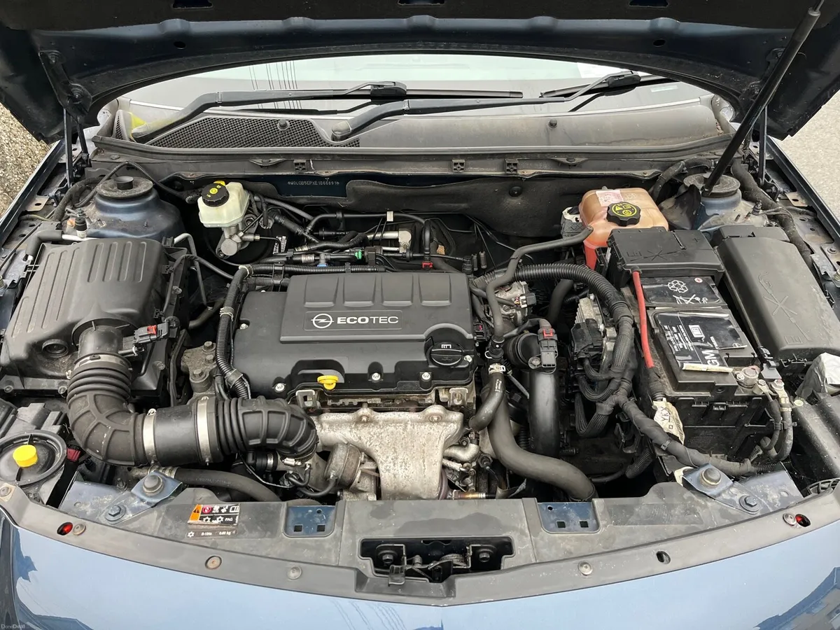 Opel Insignia 1.4 Petrol - Image 6