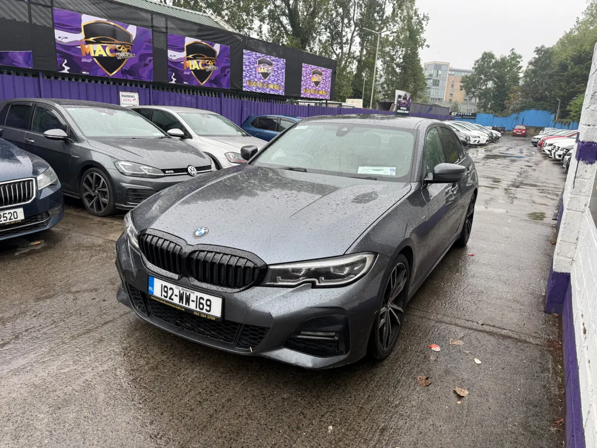 BMW 3-Series 2019 - Image 3