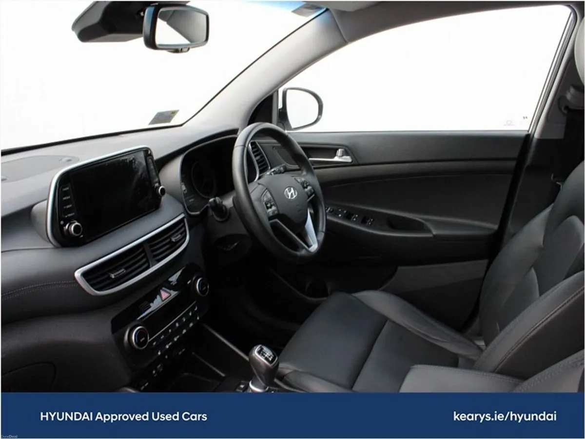 Hyundai Tucson 2WD Executive Plus Mild Hybrid - Image 5