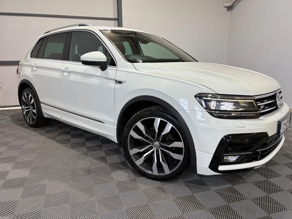 2017 Volkswagen Tiguan R Line 4Motion 2.0 TDi DSG - Image 2