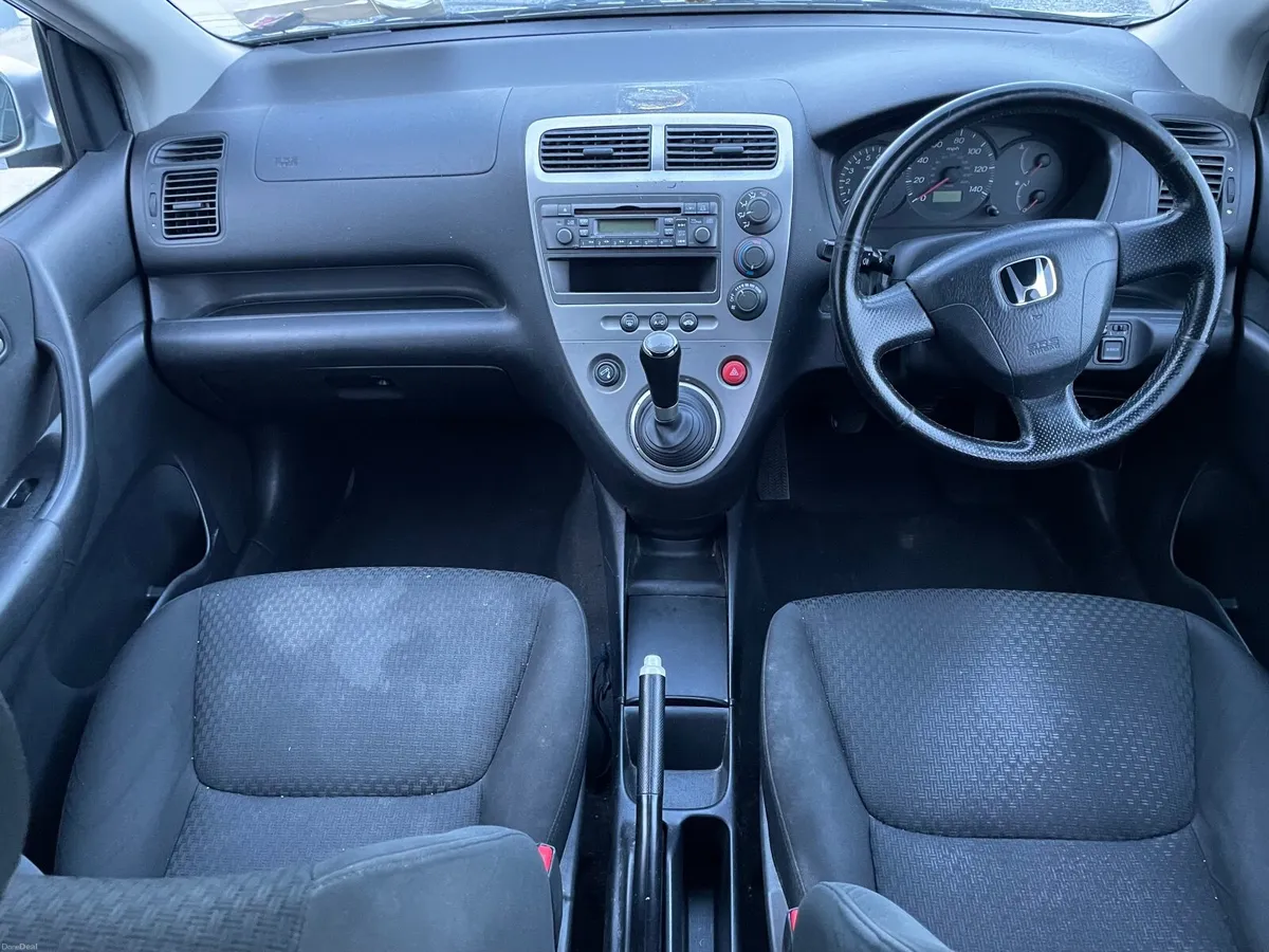 Honda Civic 2004 - Image 3