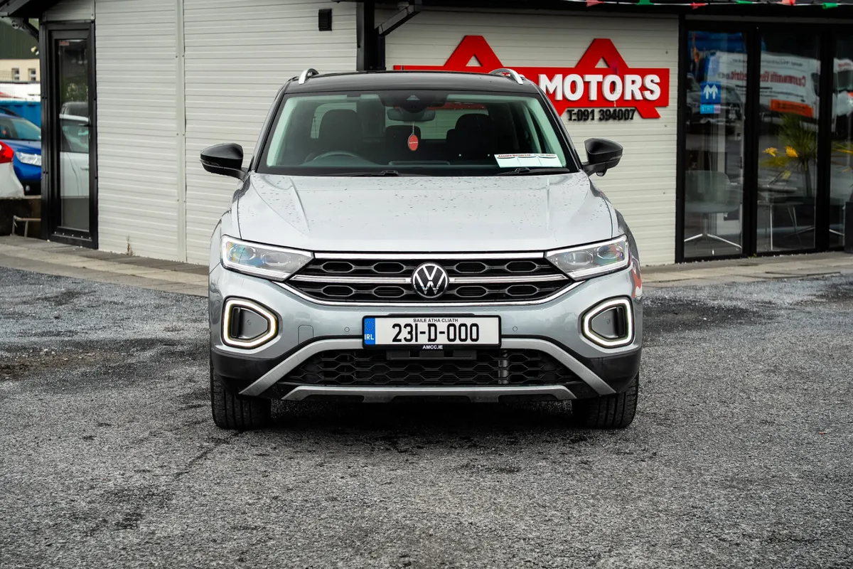 2023 Volkswagen T-Roc Diesel Automatic - Image 2