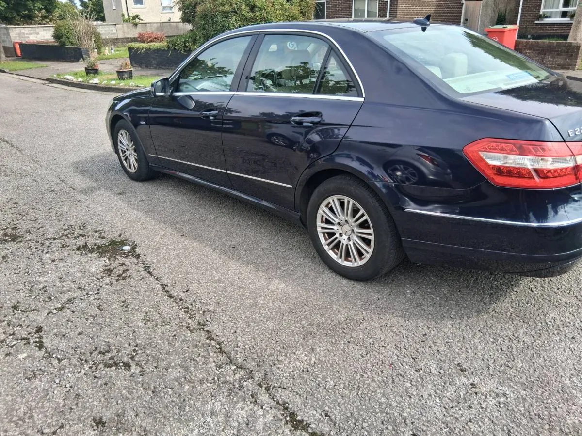 2010 Mercedes E220 cdti - Image 4