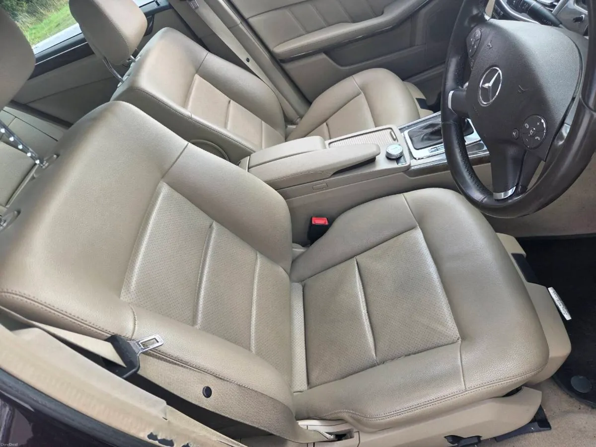 2010 Mercedes E-Class - Image 6