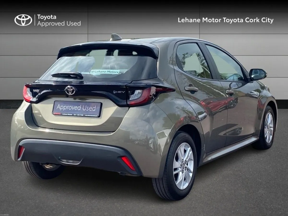 Toyota Yaris 1.5 - Image 2