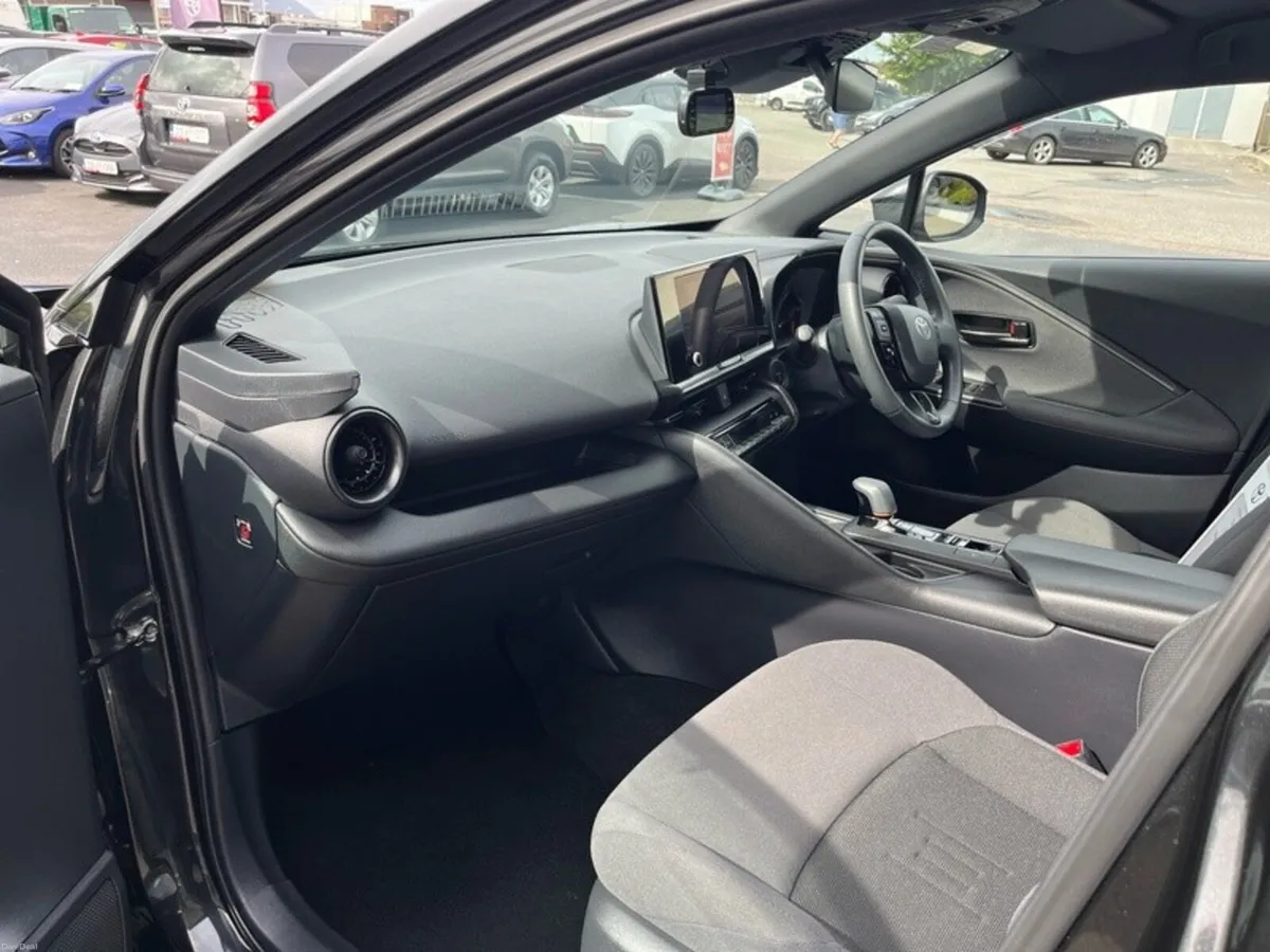 Toyota C-HR HYBRID ELECTRIC SPORT - Image 6