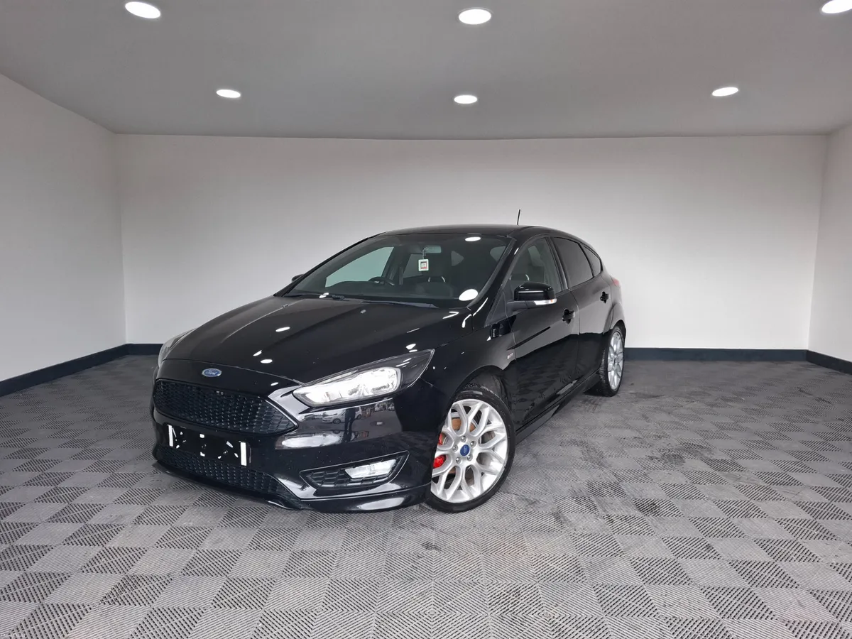2017 ford focus ST line - Image 5