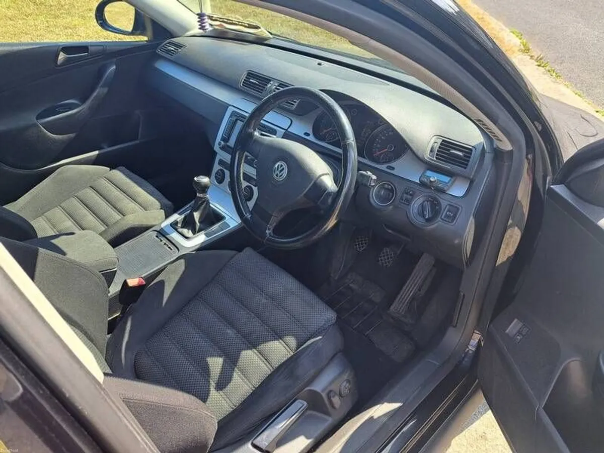 2008 Volkswagen Passat - Image 4