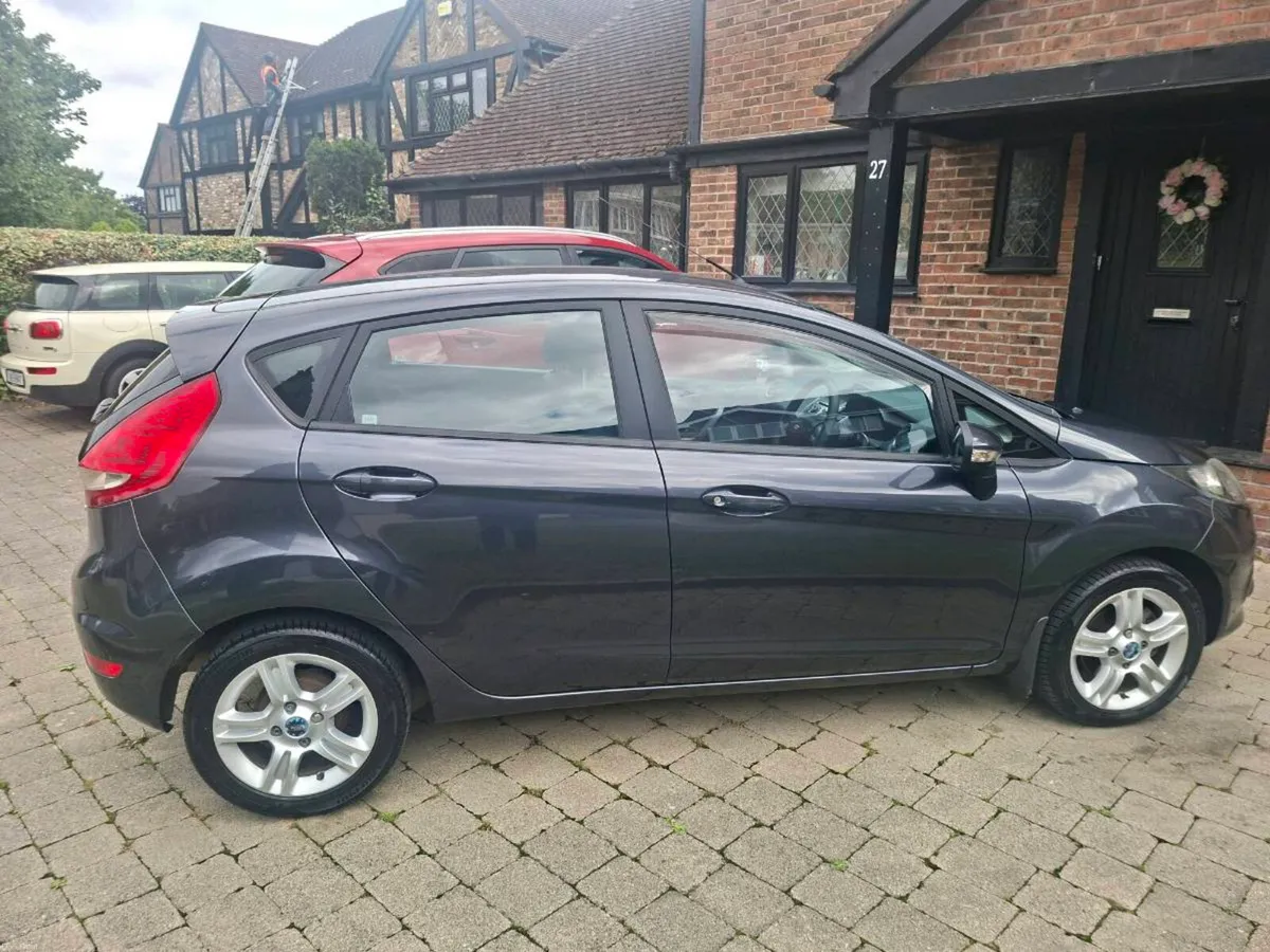FORD FIESTA 1.2 PETROL 2010 VERY CLEAN CAR - Image 2