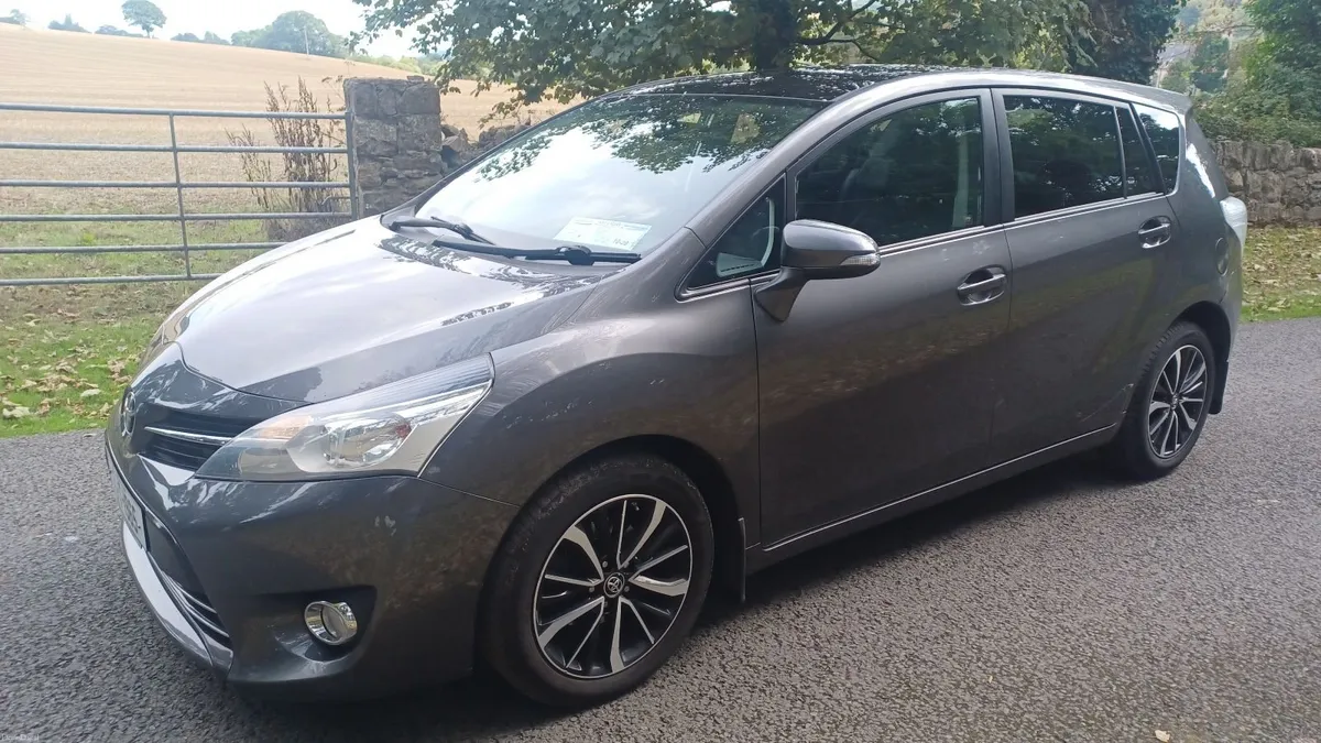 17 Toyota Verso sol 1.6 diesel ..7 seater NCT 2/27 - Image 3