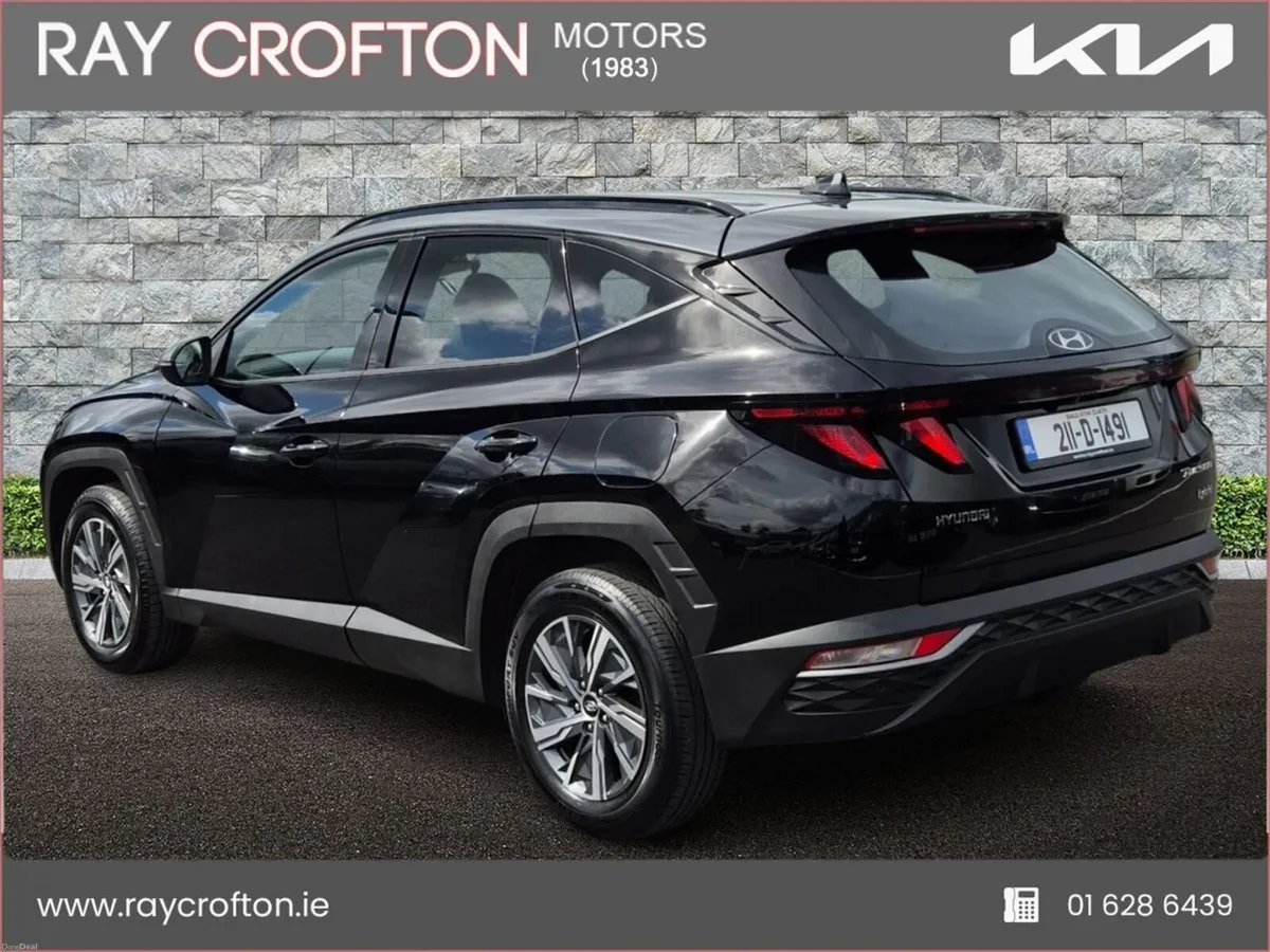 Hyundai Tucson 2WD Executive HEV Auto w.2 Tone Roo - Image 3