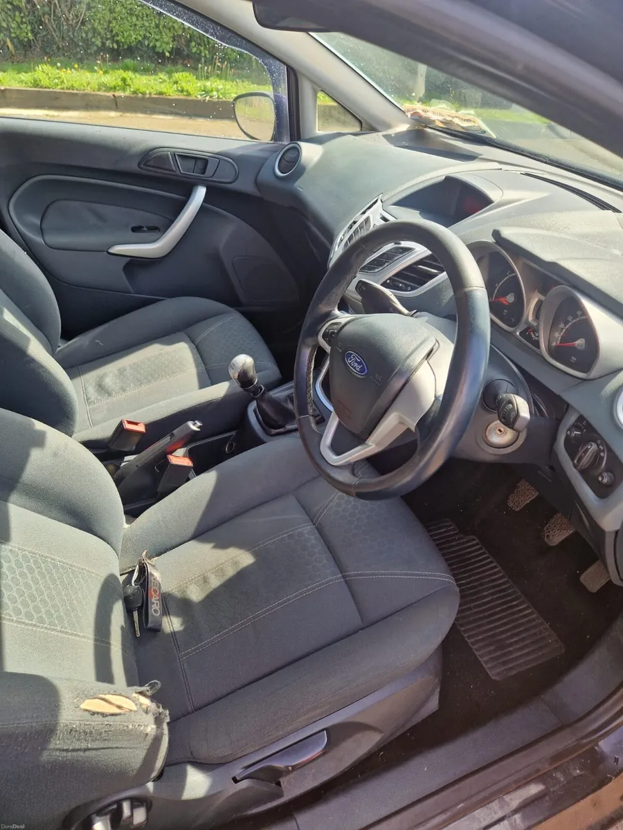 Ford Fiesta Zetec - Image 4