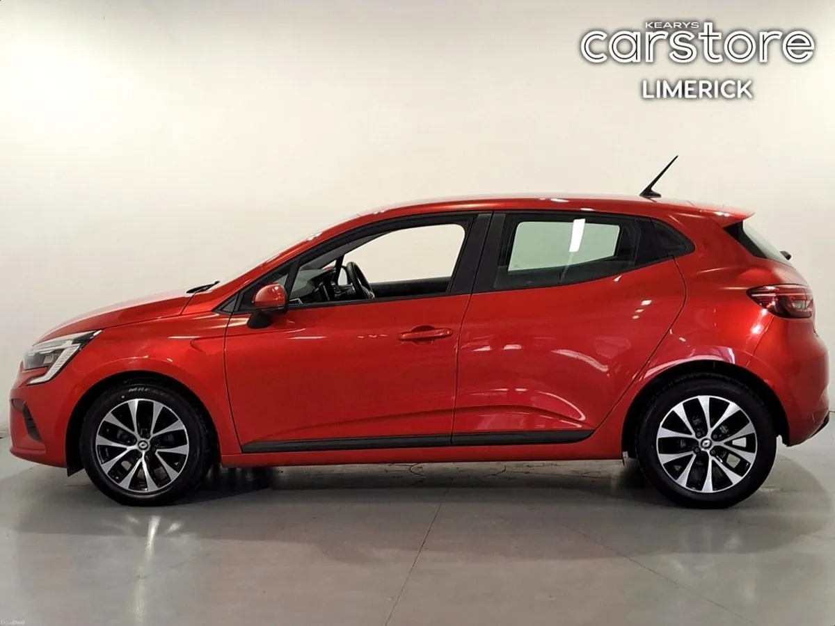 Renault Clio Iconic TCE 90 Model ECC 5DR - Image 6