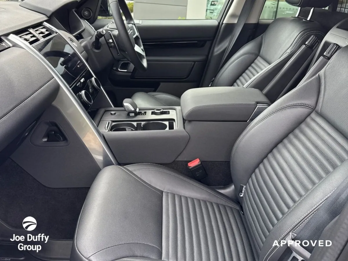 Land Rover Discovery 3.0 SD6 SE COMMERCIAL - Image 3