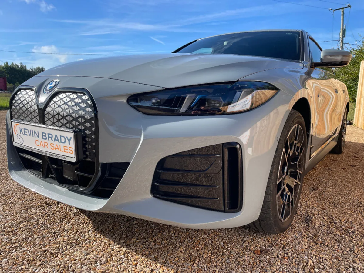 BMW i4 EDRIVE40 M SPORT ELECTRIC 84 Kwh. - Image 2