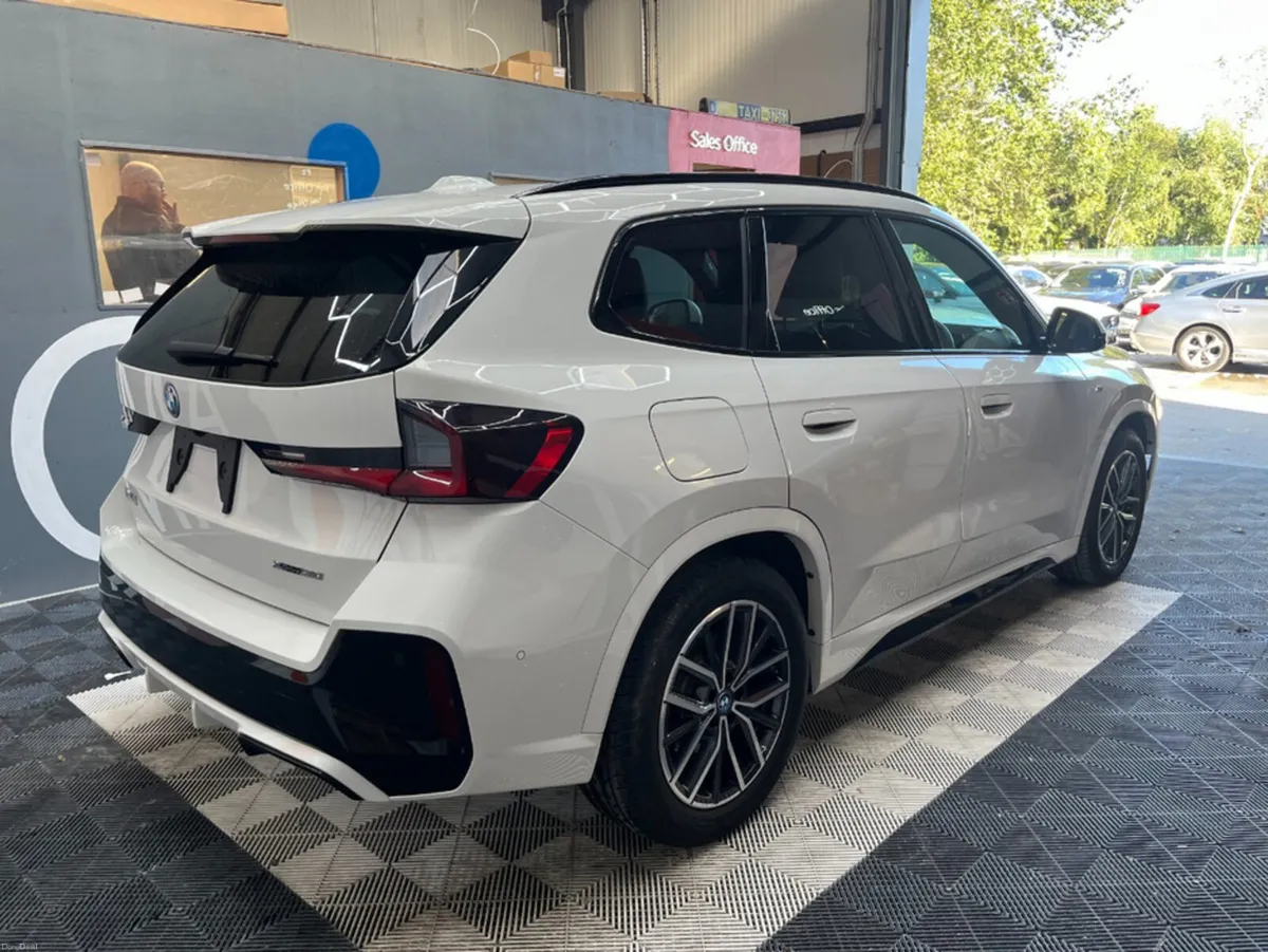 BMW iX1 2024 BMW IX1 4WD XDRIVE 30 M-SPORT 11K KM - Image 3