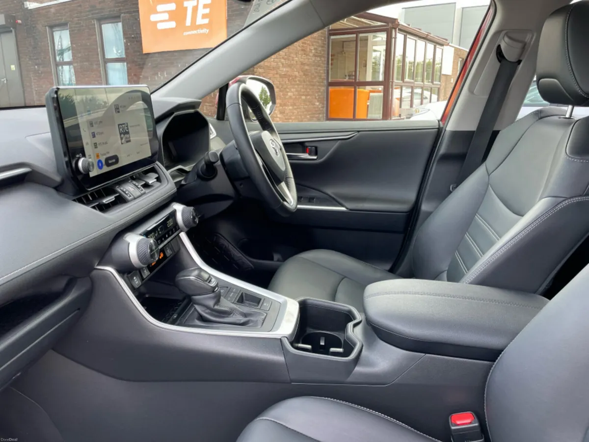 Toyota RAV4 Sol Edition - 2.5 Hybrid – AUTO - Image 6