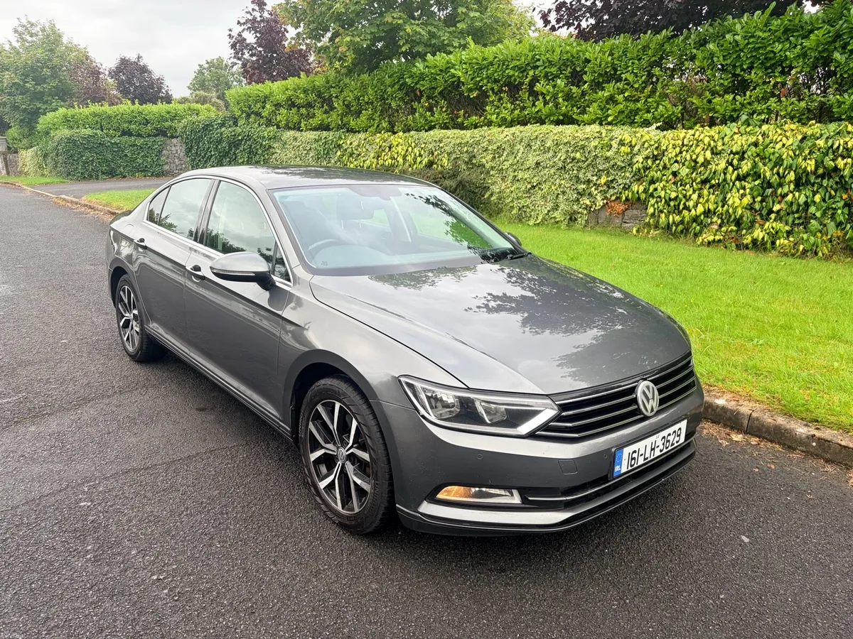 2016 Volkswagen Passat - Image 1
