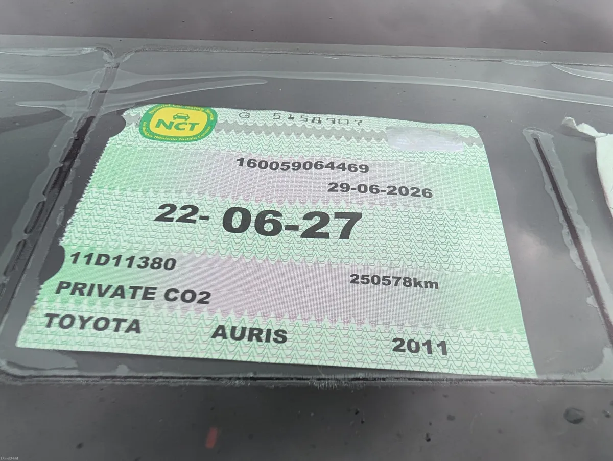 Toyota Auris tax and test 06/2017 - Image 6