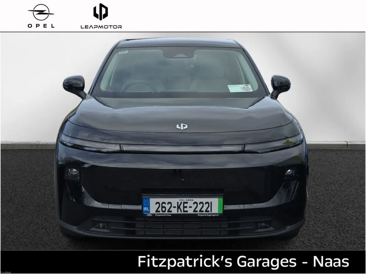 Leapmotor B10 Design Hybrid 920km 3.9% Finance Ava - Image 2