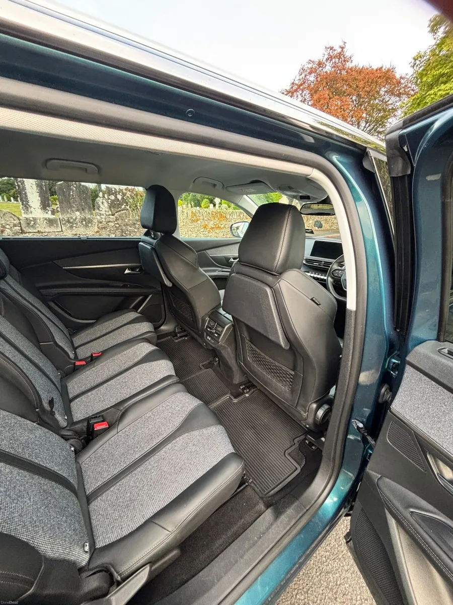 Peugeot 5008 Diesel Auto - Image 4