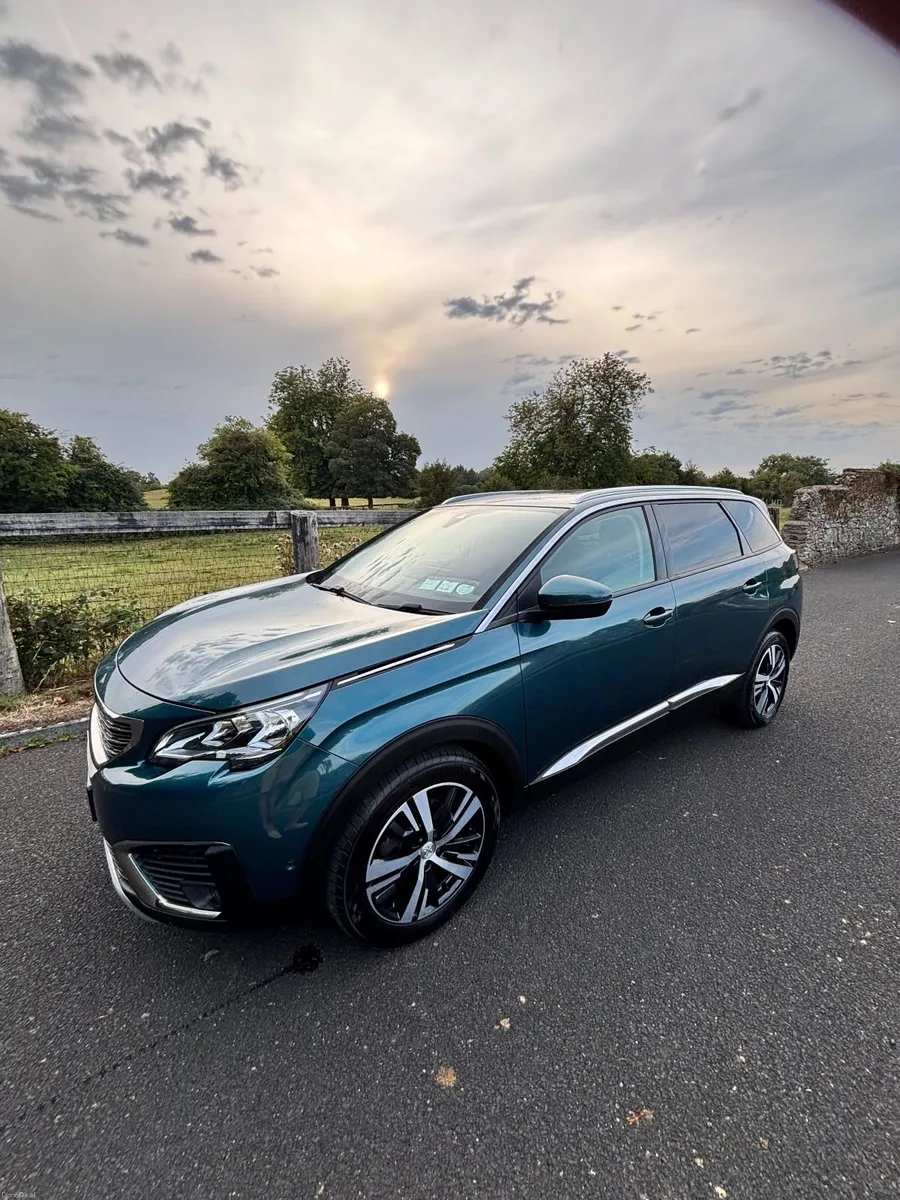 Peugeot 5008 Diesel Auto - Image 1