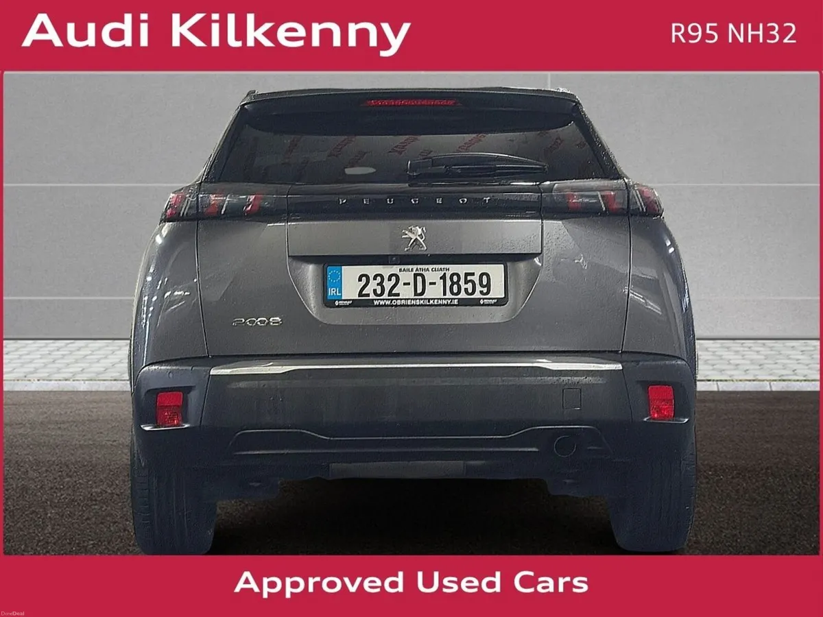 Peugeot 2008 ALLURE 1.2 100 BHP 5DR *1 OWNER - PRI - Image 5