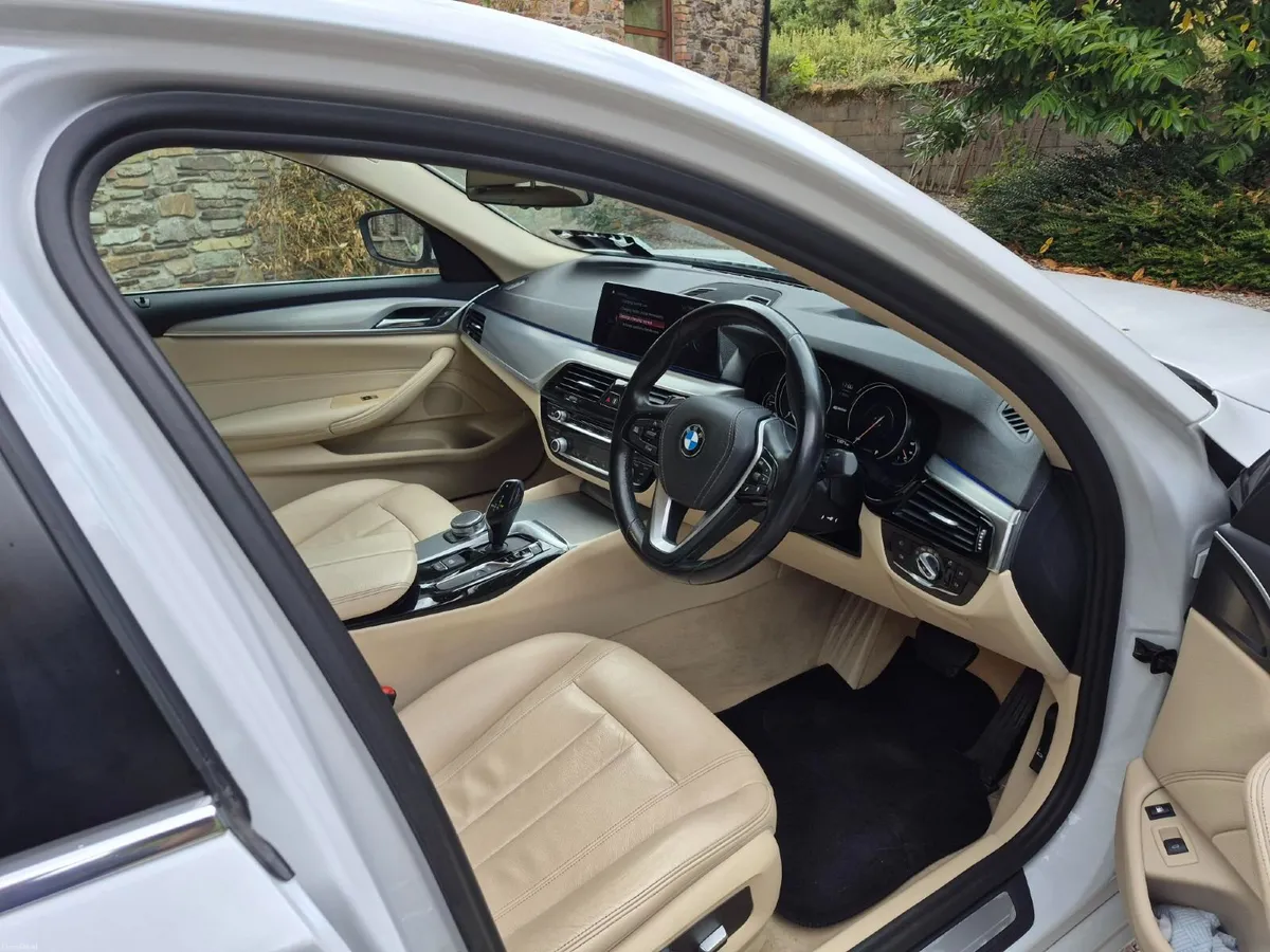 BMW 5-Series 2018 - Image 6