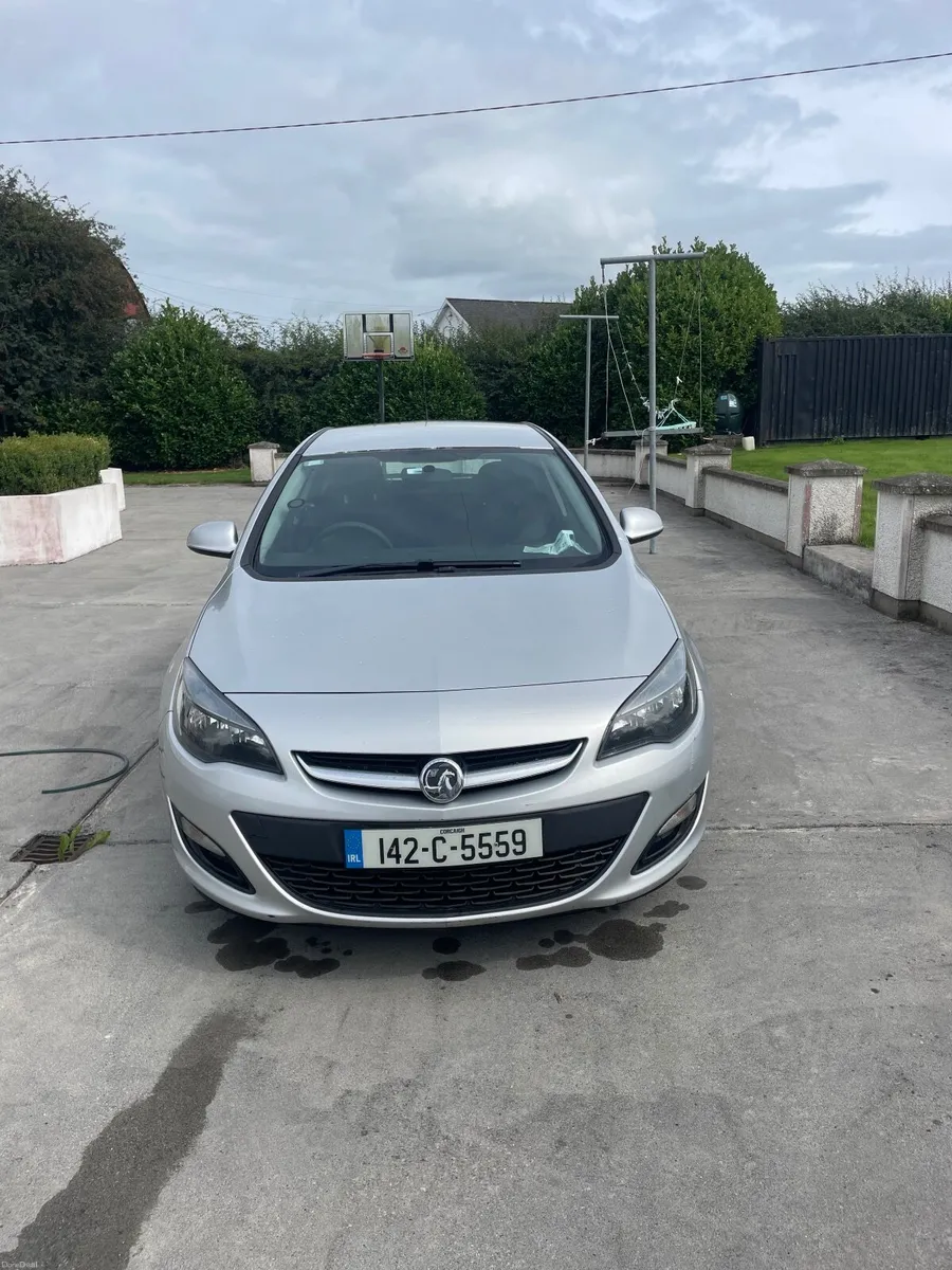 Vauxhall Astra 2014 - Image 1