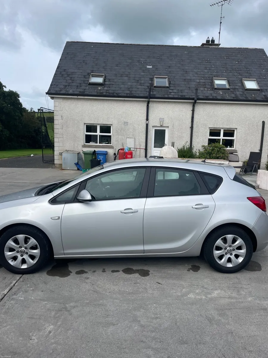 Vauxhall Astra 2014 - Image 4
