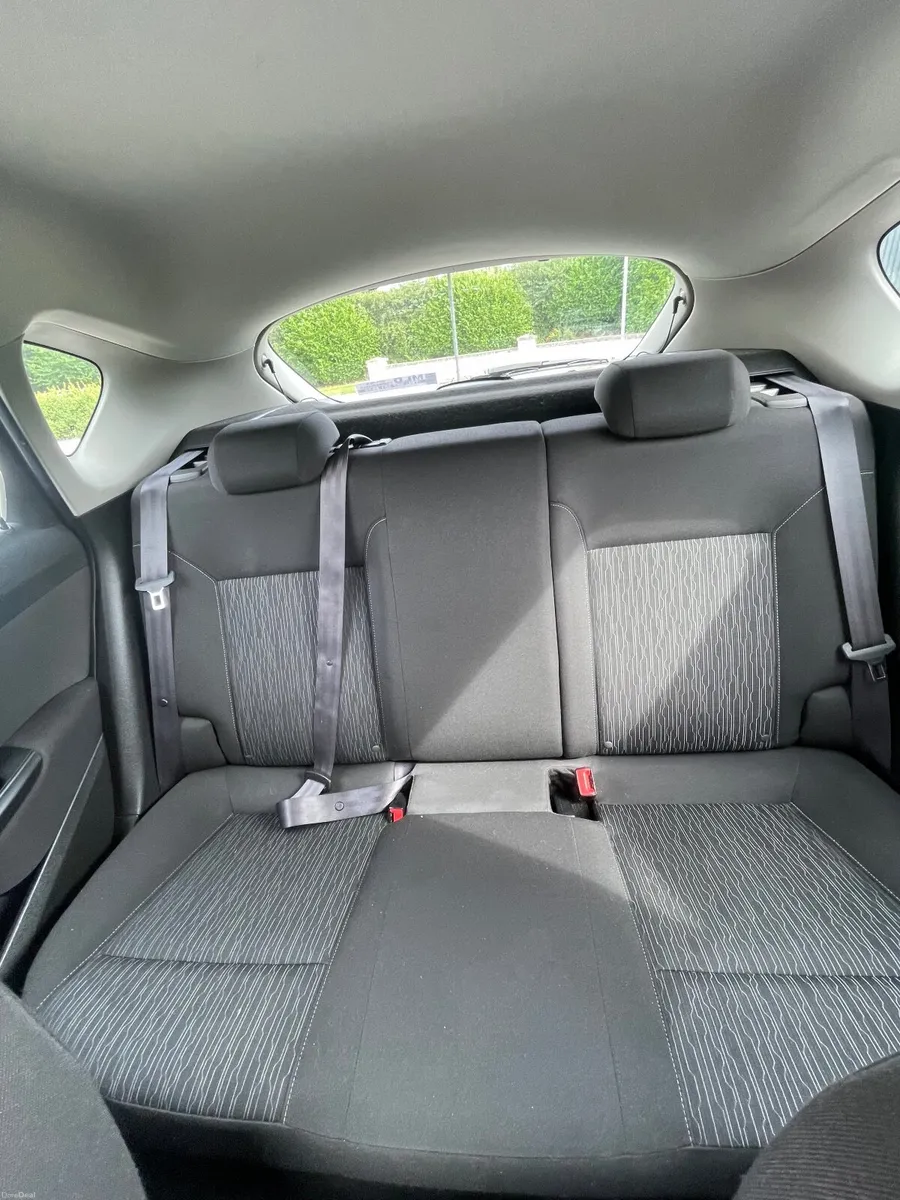 Vauxhall Astra 2014 - Image 6