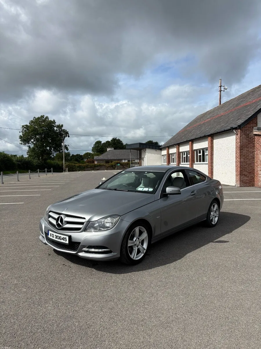 Mercedes c220 - Image 2