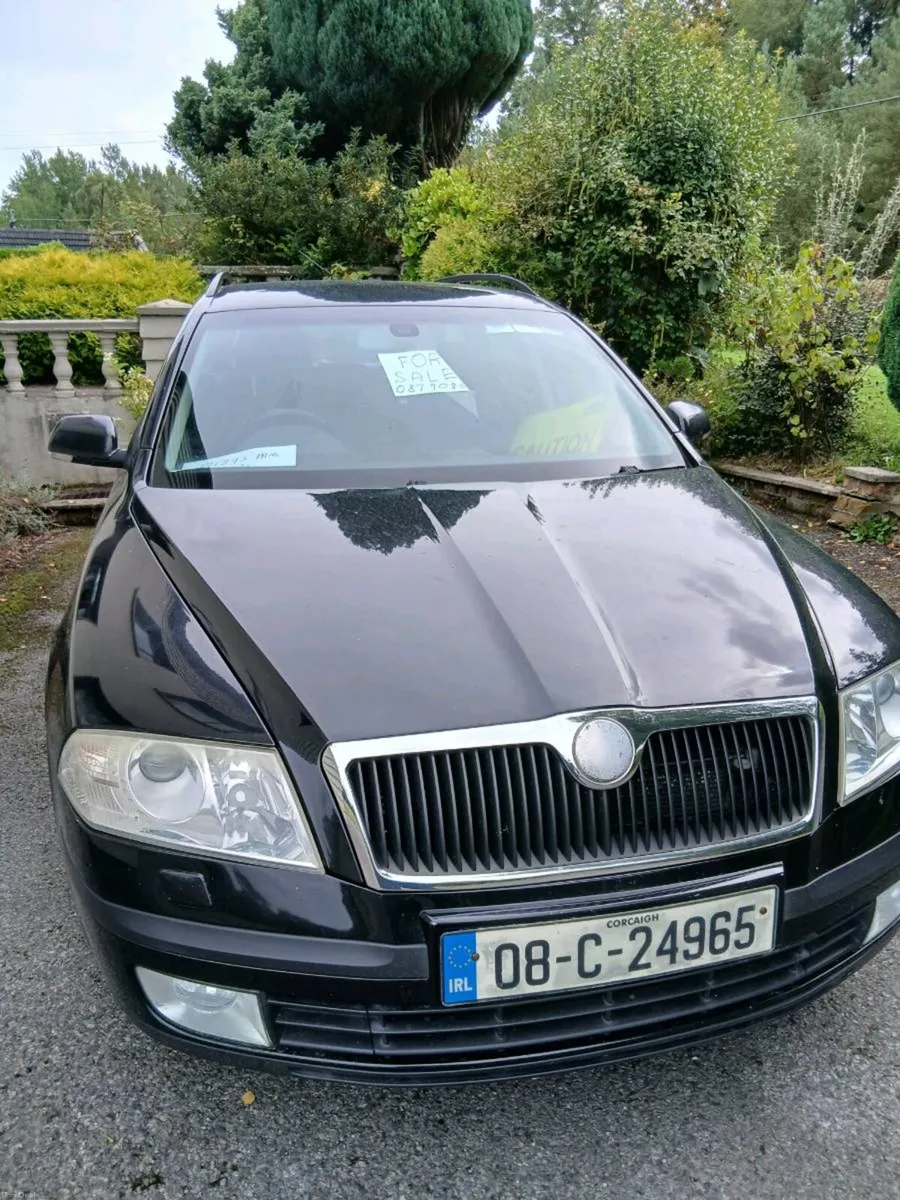 Skoda octava car - Image 6