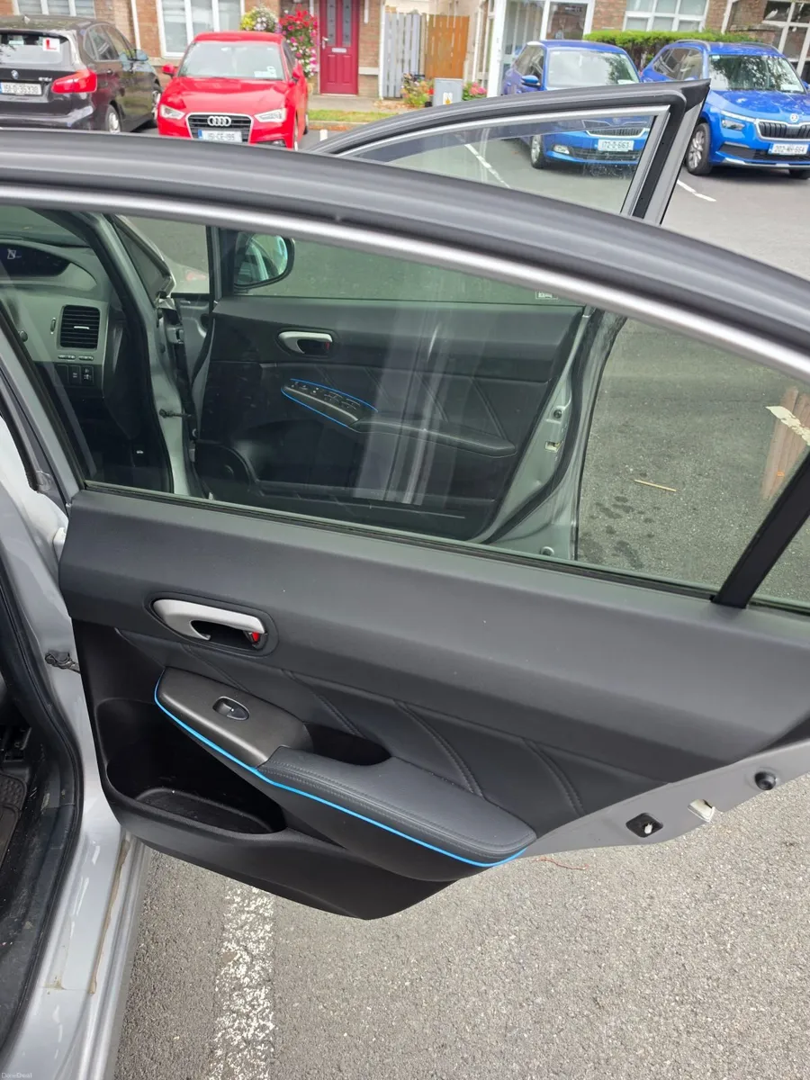 Honda Civic 2010 - Image 5