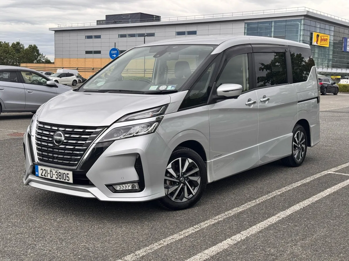 Nissan Serena 2.0 Hybrid 2022 Hight SPEC - Image 4
