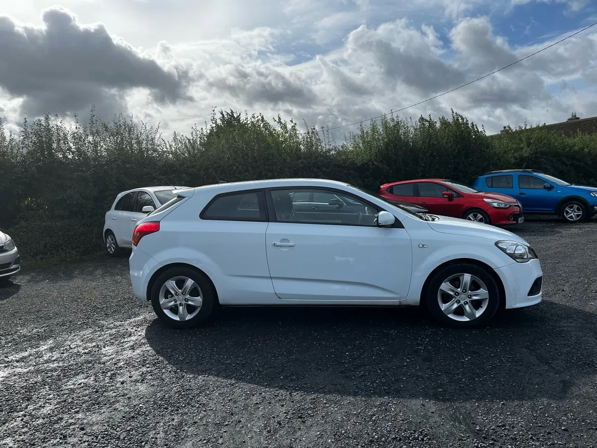 2011 Kia Ceed - Image 2