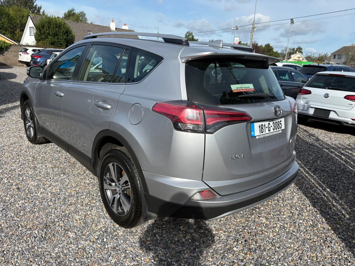2018 Toyota RAV4 Luna sport - Image 5