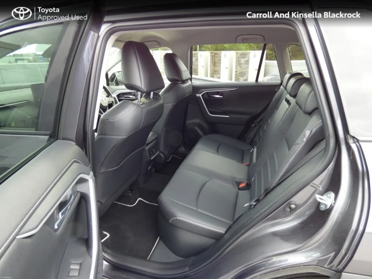 Toyota RAV4 Hybrid Sol - Image 6