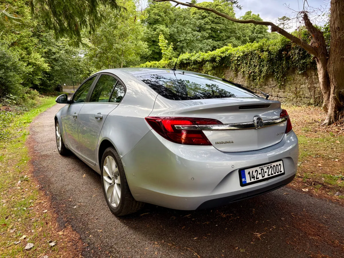 142 Vauxhall Insignia, Tax & NCT to January 2027! - Image 2