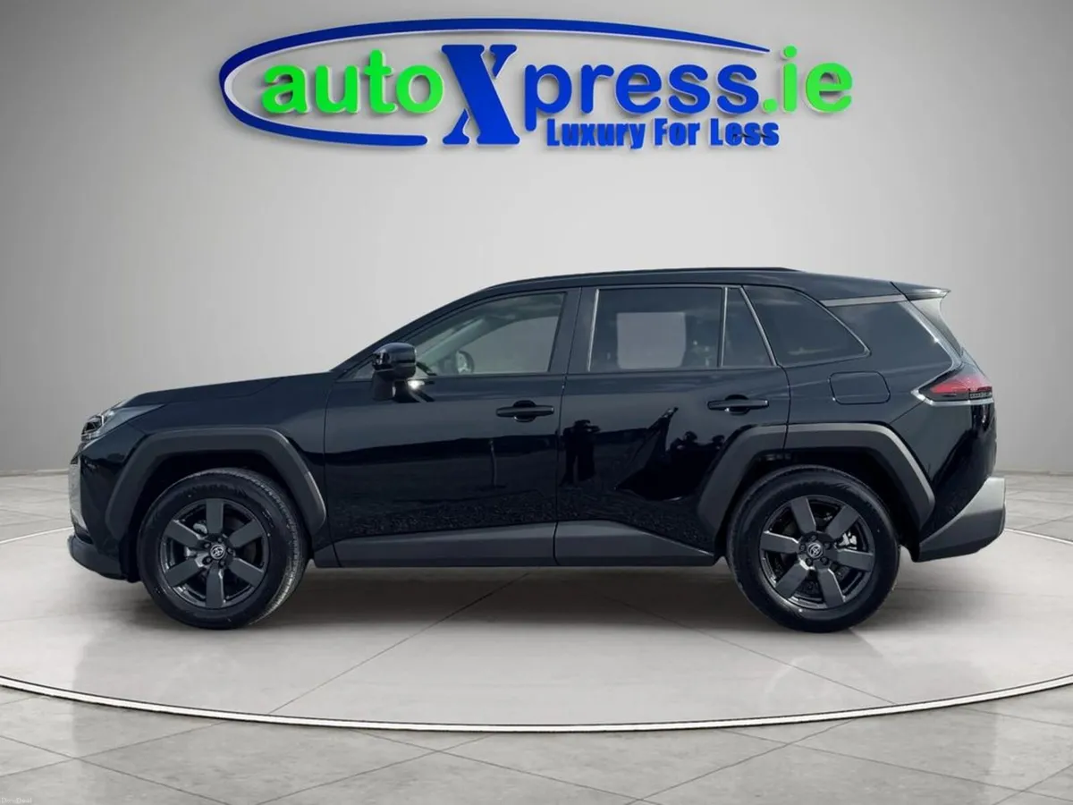 Toyota RAV4 4WD !BRAND NEW! Panoramic sunroof, ADV - Image 5