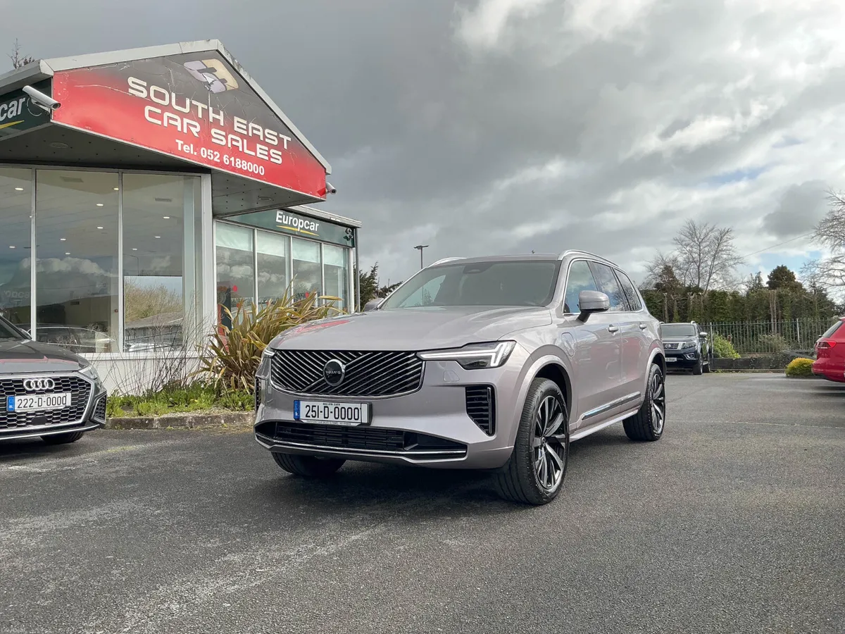 Volvo XC90 2025 - Image 2