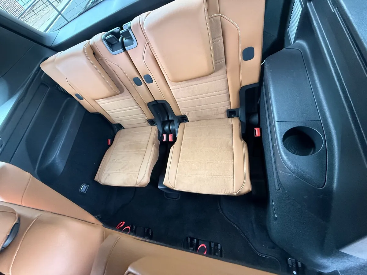 Volkswagen Touran 2017 - Image 5