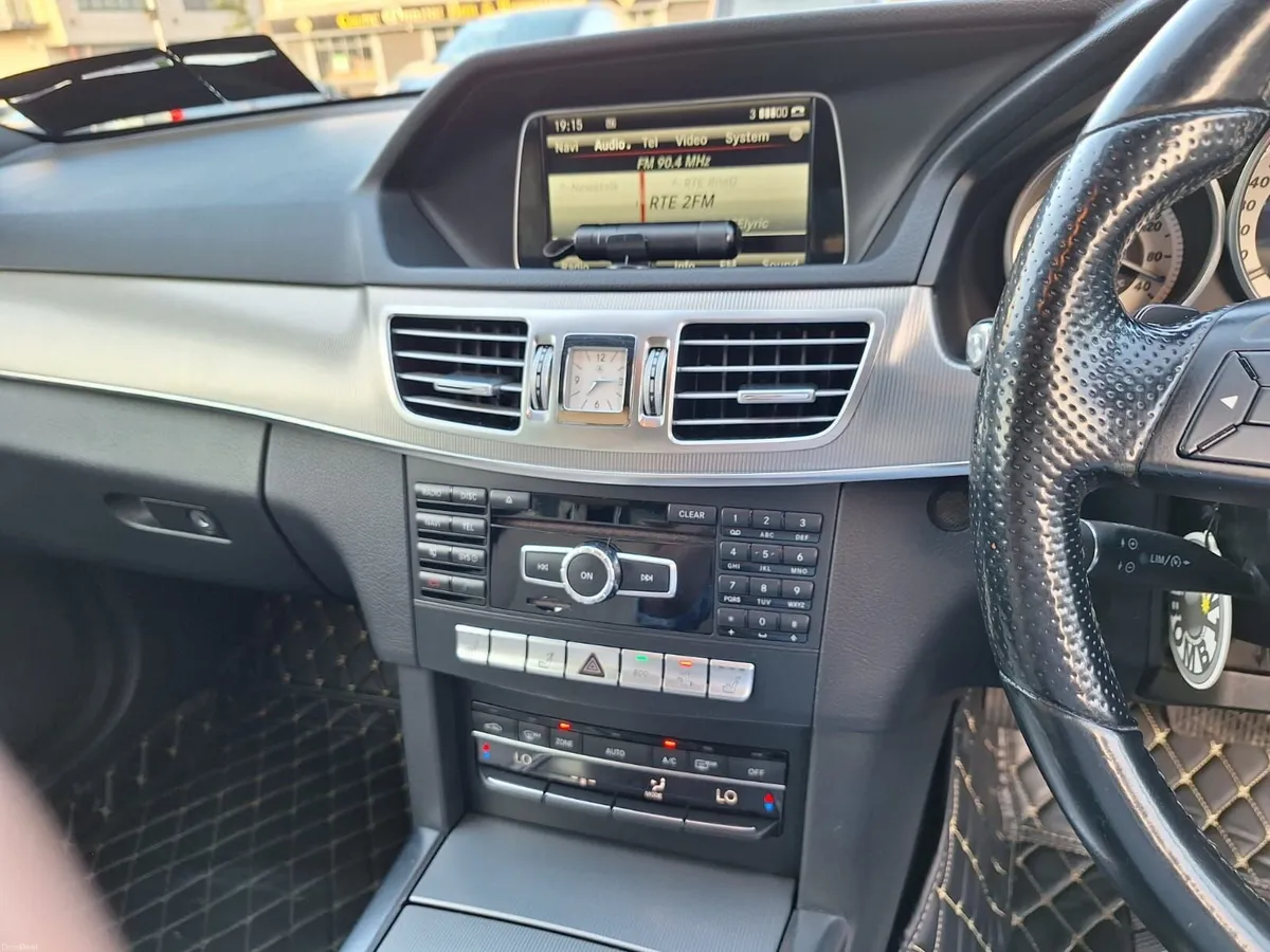 Mercedes-Benz E-Class 2014 - Image 3
